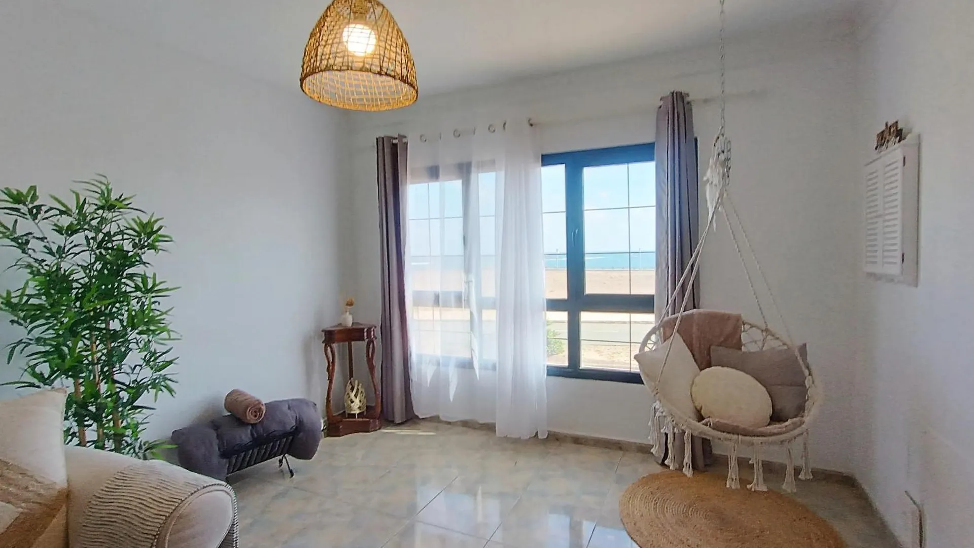 K' Laya Life Beach Arinaga